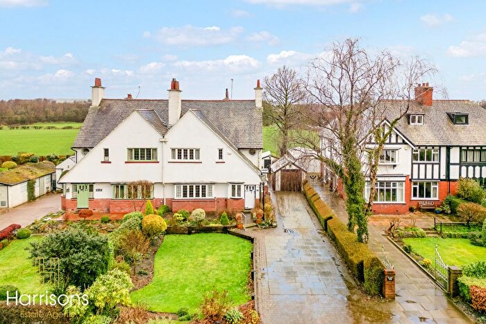 4 Bedroom Semi Detached House For Sale In Manchester Road, Over Hulton, Bolton, Lancashire, BL5