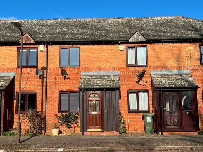 3 Bedroom House To Rent In King Edward Street, New Bradwell, Milton Keynes, MK13