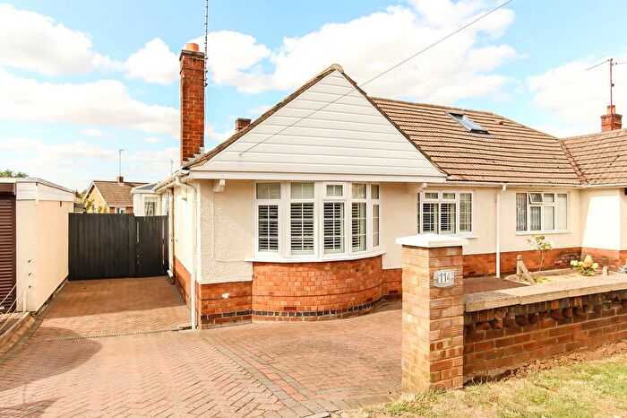 2 Bedroom Semi Detached Bungalow For Sale In The Pyghtle, Wellingborough, NN8