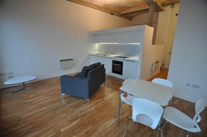 1 Bedroom Flat To Rent In Lilycroft Road, Bradford, BD9