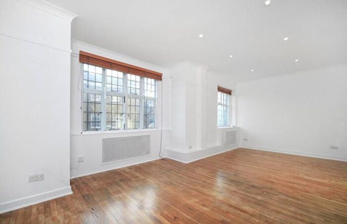 3 Bedroom Flat To Rent In Circus Road, St Johns Wood, London, NW8