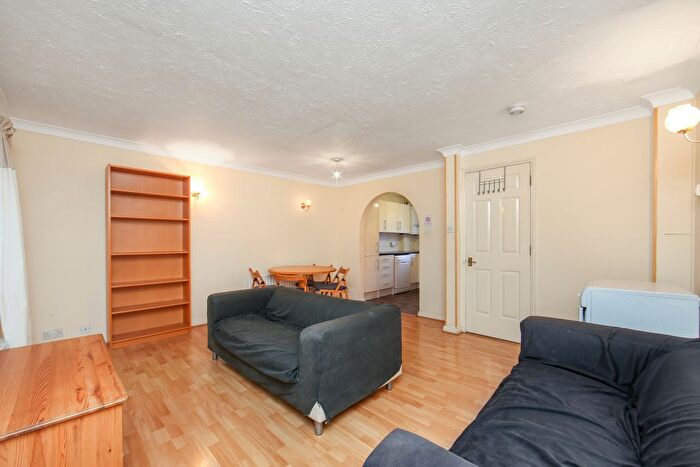 5 Bedroom Town House To Rent In Cahir Street, Docklands, London, E14