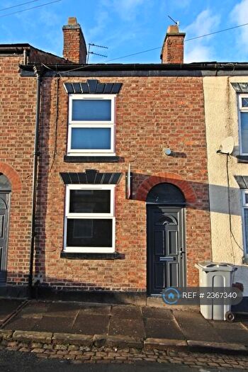 2 Bedroom Terraced House To Rent In James Street, Macclesfield, SK11