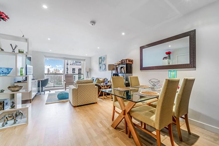 1 Bedroom Flat For Sale In Hyperion Tower, Brentford, TW8