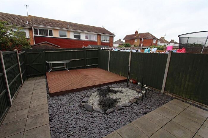 2 Bedroom Detached House To Rent In AmblesideSittingbourneKent, ME10
