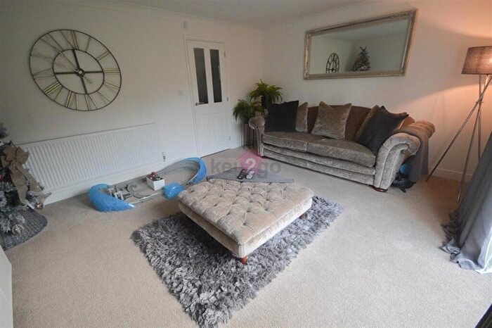 3 Bedroom Terraced House To Rent In Erskine Road, Heeley, S2