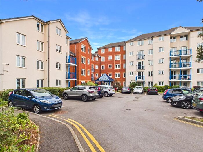 2 Bedroom Apartment For Sale In Beach Road, Weston-super-Mare, North Somerset, BS23