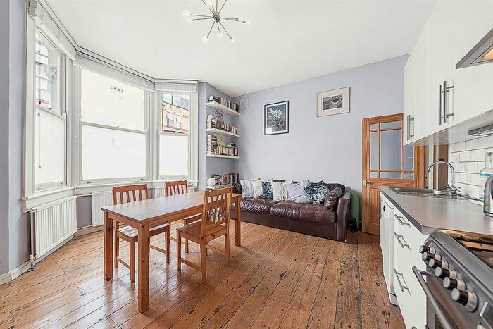 2 Bedroom Flat To Rent In Hayter Road, London, SW2