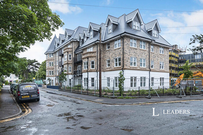 2 Bedroom Flat To Rent In Durley Road, Bournemouth, Dorset, BH2