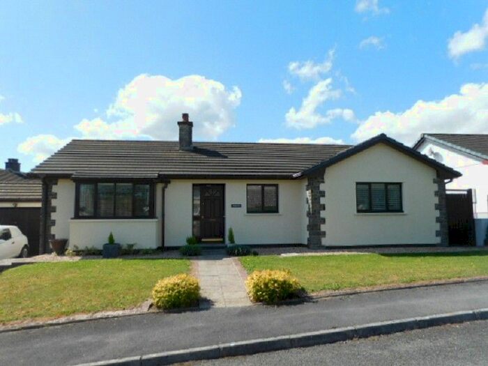 3 Bedroom Detached Bungalow For Sale In Dolau Tywi, Manordeilo, Llandeilo, Carmarthenshire., SA19