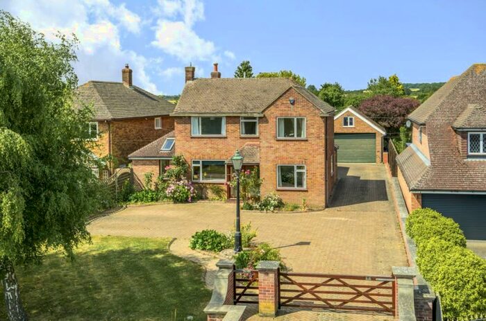 4 Bedroom Detached House For Sale In Box End Road, Kempston, Bedford, MK43