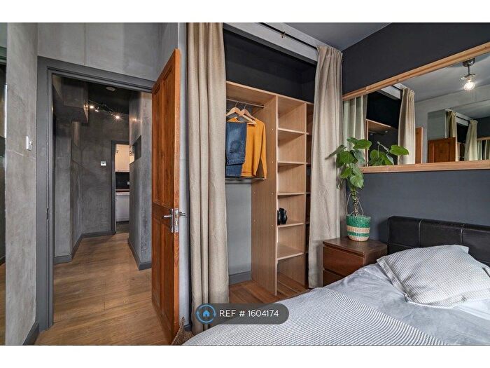 3 Bedroom Flat To Rent In Shadwell Gardens, London, E1