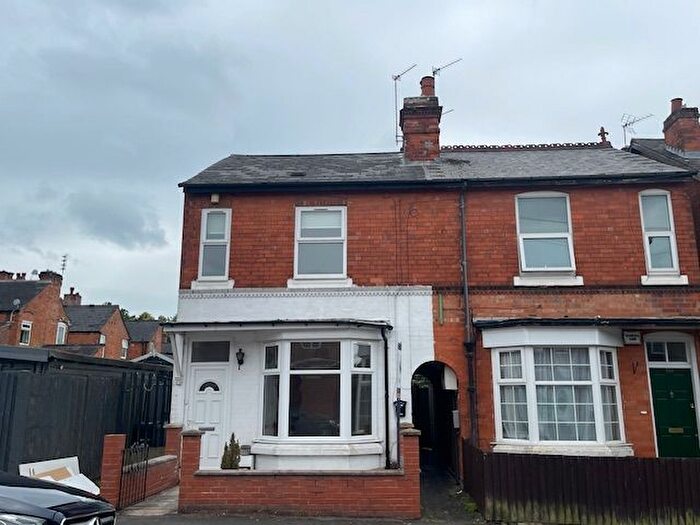 3 Bedroom End Of Terrace House To Rent In Highbury Road, Birmingham, B14