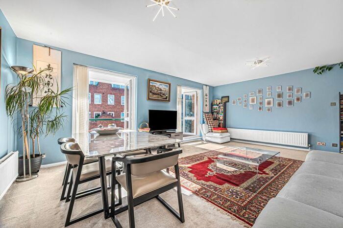 2 Bedroom Flat For Sale In La Residence, A Marlborough Place, NW8