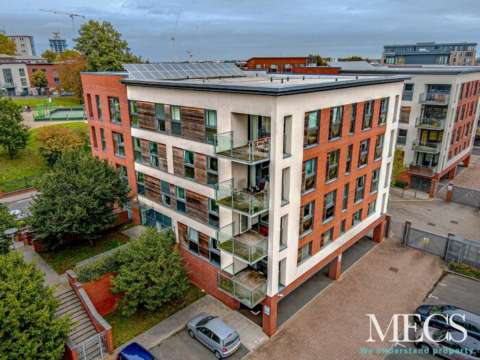 2 Bedroom Flat To Rent In Apartment, Bell Barn Road, Birmingham, B15