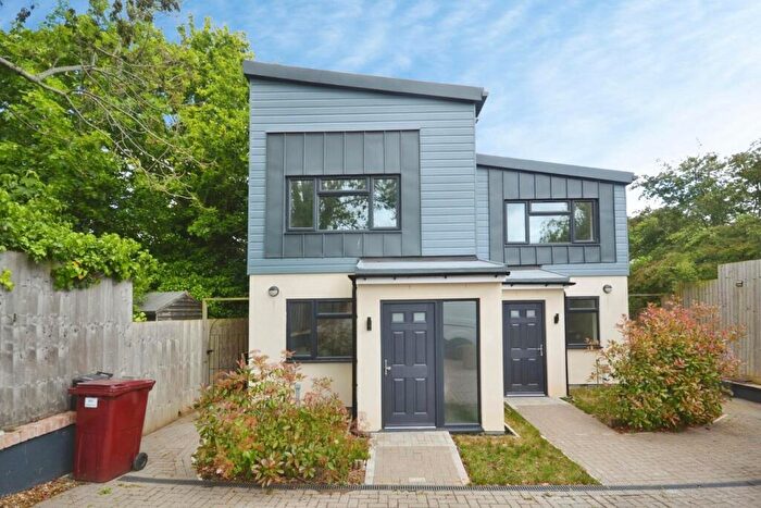 2 Bedroom House To Rent In Dudley Close, Tilehurst, Reading, RG31