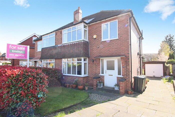 3 Bedroom Semi Detached House For Sale In Manston Crescent, Crossgates, Leeds, LS15