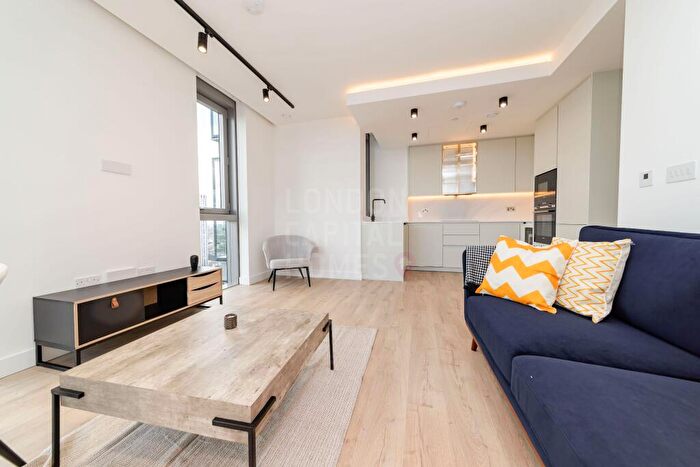 2 Bedroom Apartment To Rent In Valencia Tower, Bollinder Place, London, EC1V