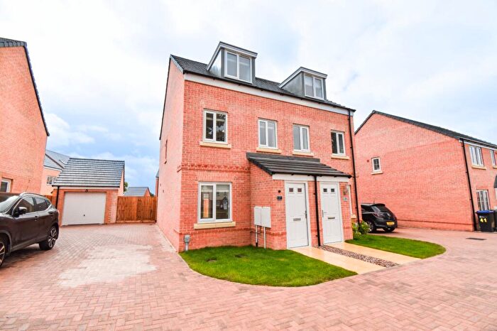 3 Bedroom Semi-Detached House To Rent In Everdon Drive, Scholars Green, Northampton, NN2