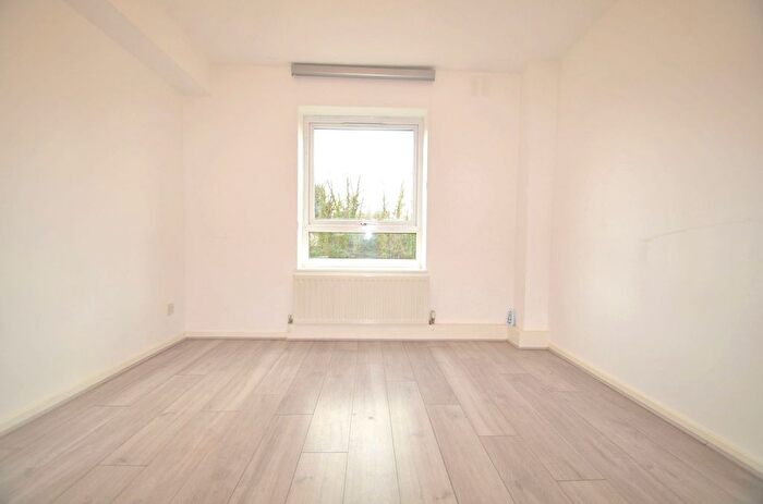 1 Bedroom Flat For Sale In Crystal Palace Parade, Crystal Palace, SE19
