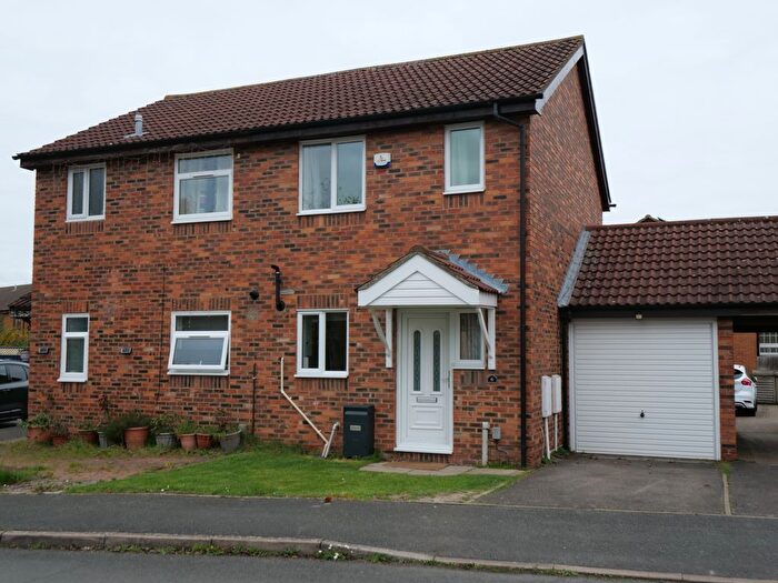 2 Bedroom Semi Detached House To Rent In Speedwell Close, Cambridge, CB1