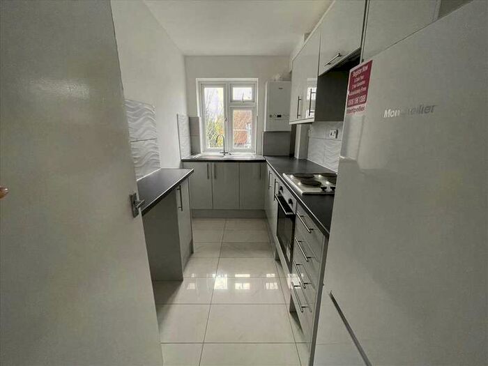 2 Bedroom Apartment To Rent In Main Road, Romford, RM2