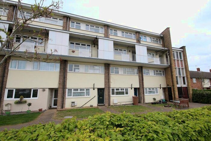 2 Bedroom Maisonette To Rent In Western Way, Letchworth Garden City, SG6