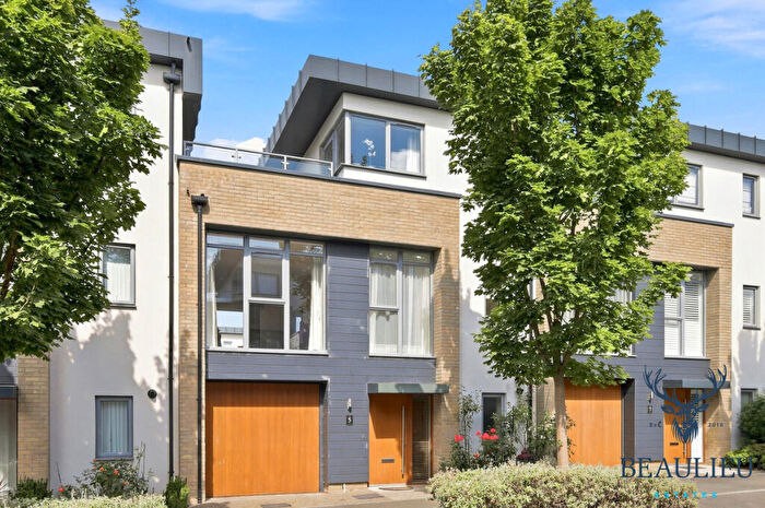 3 Bedroom Town House For Sale In Robinson Gate, Beaulieu Park, CM1