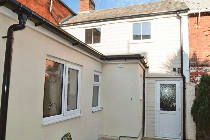 1 Bedroom Terraced House To Rent In Orchard Street, Newport, PO30