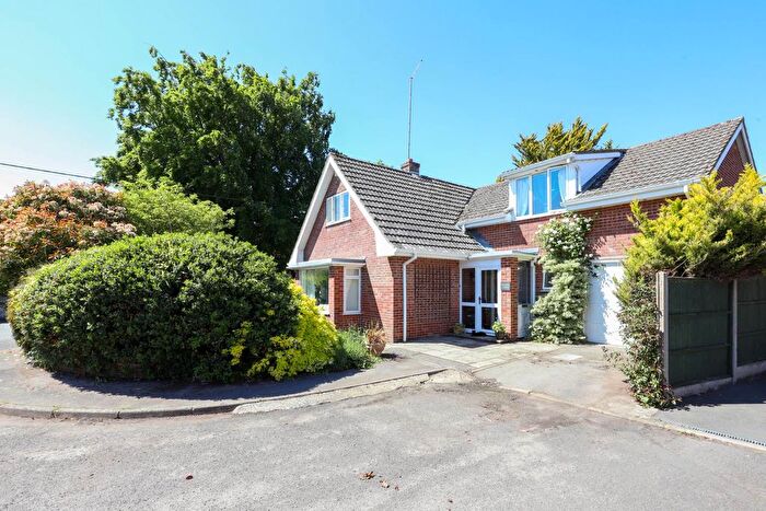 3 Bedroom Detached House For Sale In Hyde Gardens, Pimperne, DT11