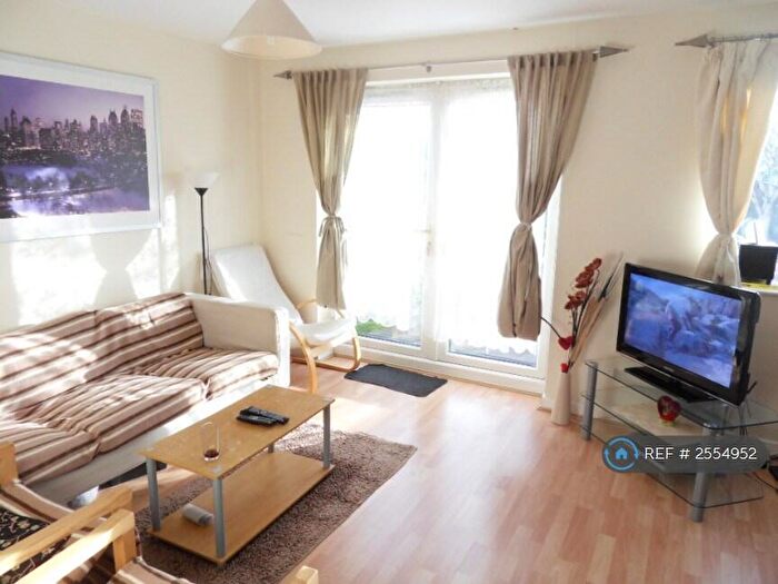 3 Bedroom Semi-Detached House To Rent In Powell Street, Stoke On Trent, ST1