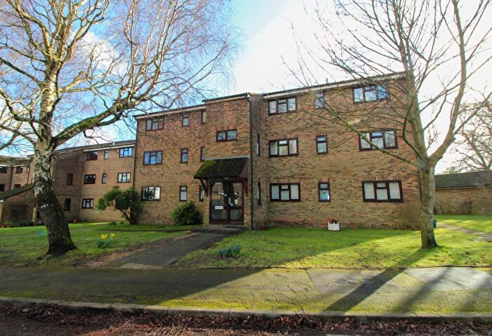 2 Bedroom Flat For Sale In Kings Way, Humphrey Lodge Kings Way, RH15