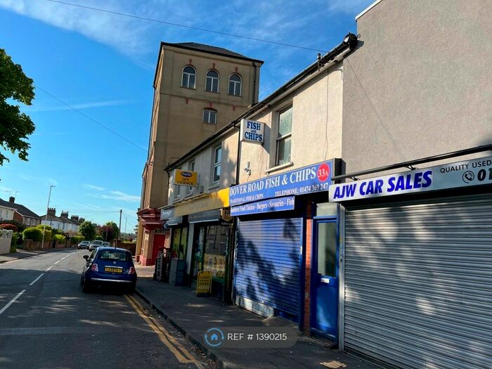 3 Bedroom Flat To Rent In Dover Road, Northfleet, Gravesend, DA11