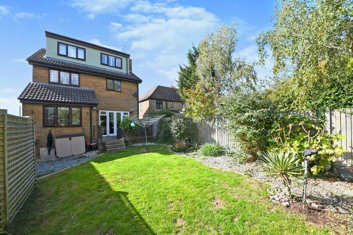 5 Bedroom Detached House For Sale In Old Bell Lane, Rettendon Common, Chelmsford, CM3