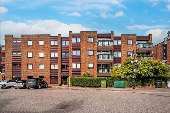 2 Bedroom Flat To Rent In Oakleigh Court, Station Road West, Oxted, RH8