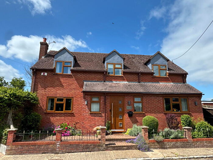 4 Bedroom Detached House For Sale In Charndon, OX27
