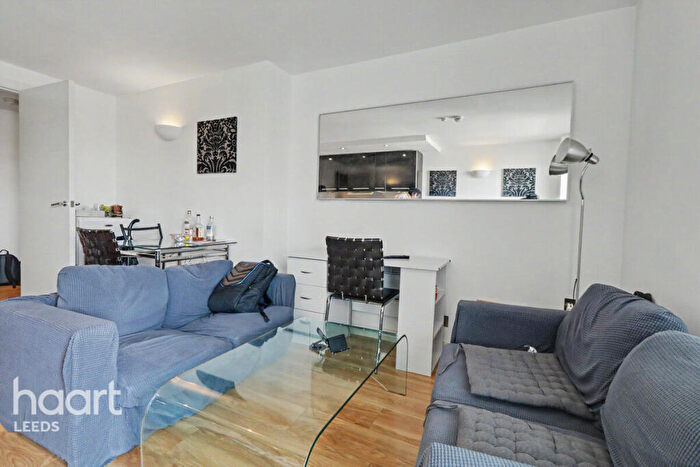2 Bedroom Apartment For Sale In Wellington Street, Leeds, LS1