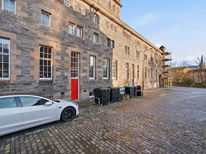 1 Bedroom Flat For Sale In / Couper Street, Leith, Edinburgh, EH6