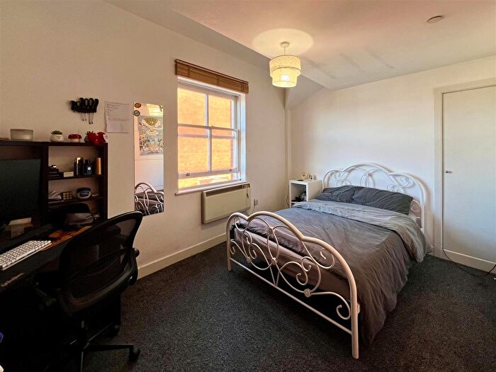 4 Bedroom Flat To Rent In Westgate Road, Newcastle Upon Tyne, NE1