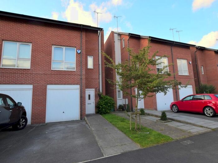 3 Bedroom Town House To Rent In Georgia Avenue, West Didsbury, Didsbury, Manchester, M20