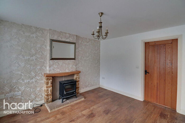 2 Bedroom Terraced House To Rent In Kennel Terrace, Northampton, NN6