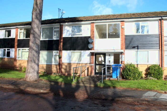 1 Bedroom Flat To Rent In Packwood Close, Bentley Heath, B93