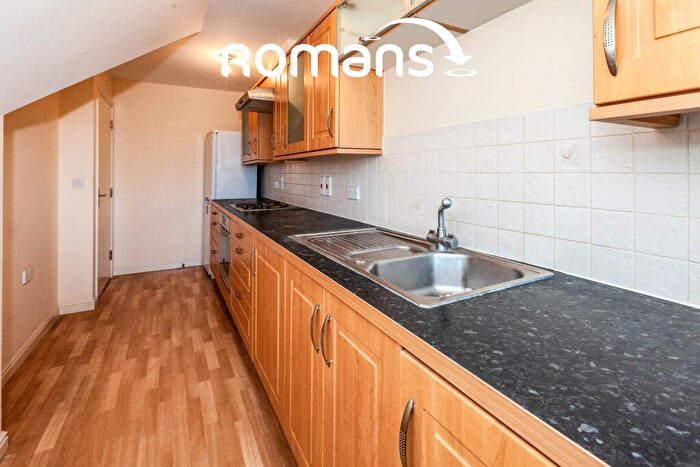 2 Bedroom Apartment To Rent In Blackamoor Lane, SL6