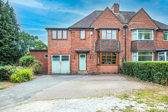4 Bedroom Semi Detached House For Sale In Shenley Lane, Birmingham, West Midlands, B29
