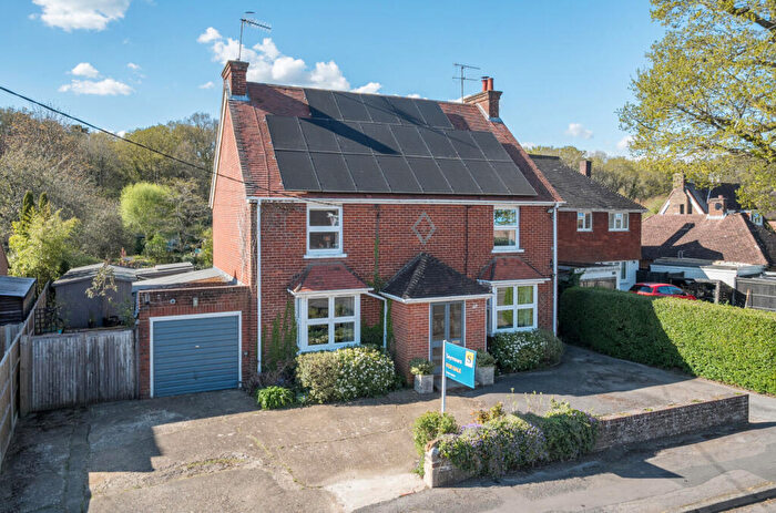 4 Bedroom Detached House For Sale In Yew Tree Road, Witley, Godalming, Surrey, GU8
