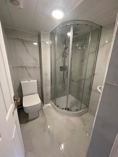 Studio To Rent In Becontree Avenue, Dagenham, RM8