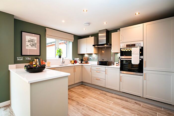 4 Bedroom Detached House For Sale In Springbrook Gardens, Blakedown, Kidderminster, DY10