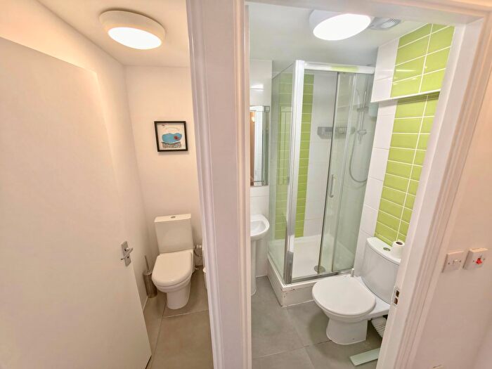 3 Bedroom Flat To Rent In Charlotte Despard Avenue, London, SW11