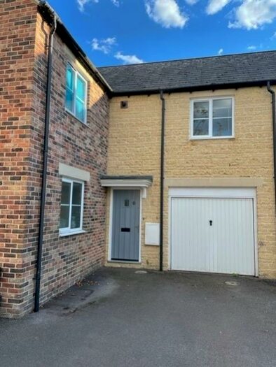 2 Bedroom Maisonette To Rent In Poppy Terrace, Carterton, Oxfordshire, OX18
