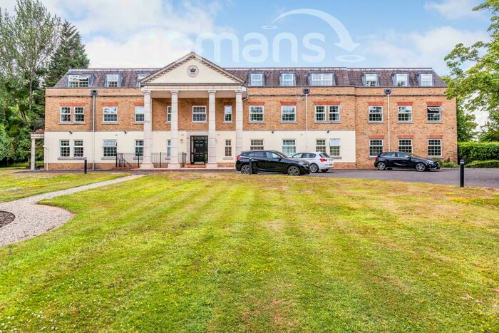 2 Bedroom Apartment To Rent In North Street, SL4